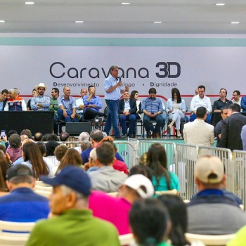 Governador Tarcísio de Freitas traz Caravana 3D a Marília para encontro com prefeitos da região